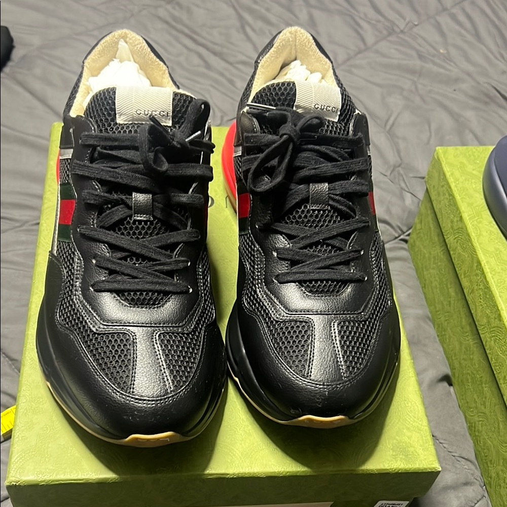 Gucci Black and Red Sneakers Dynamic Design